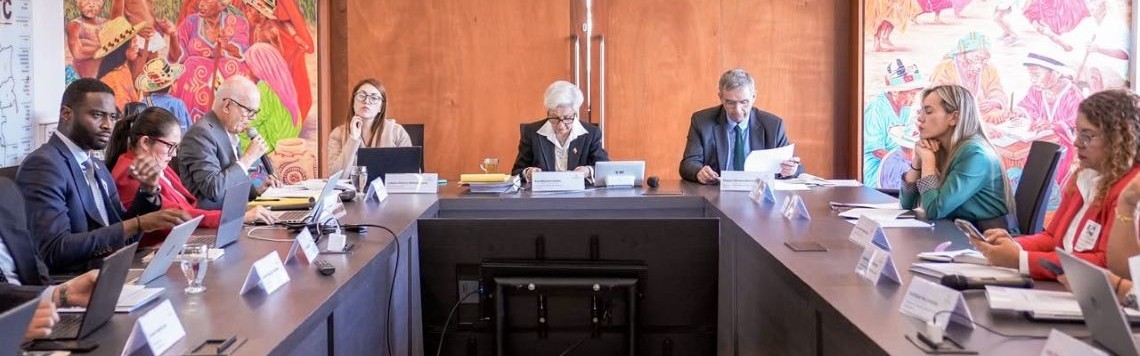 Sesión extraordinaria del Consejo Directivo del FOMAG
