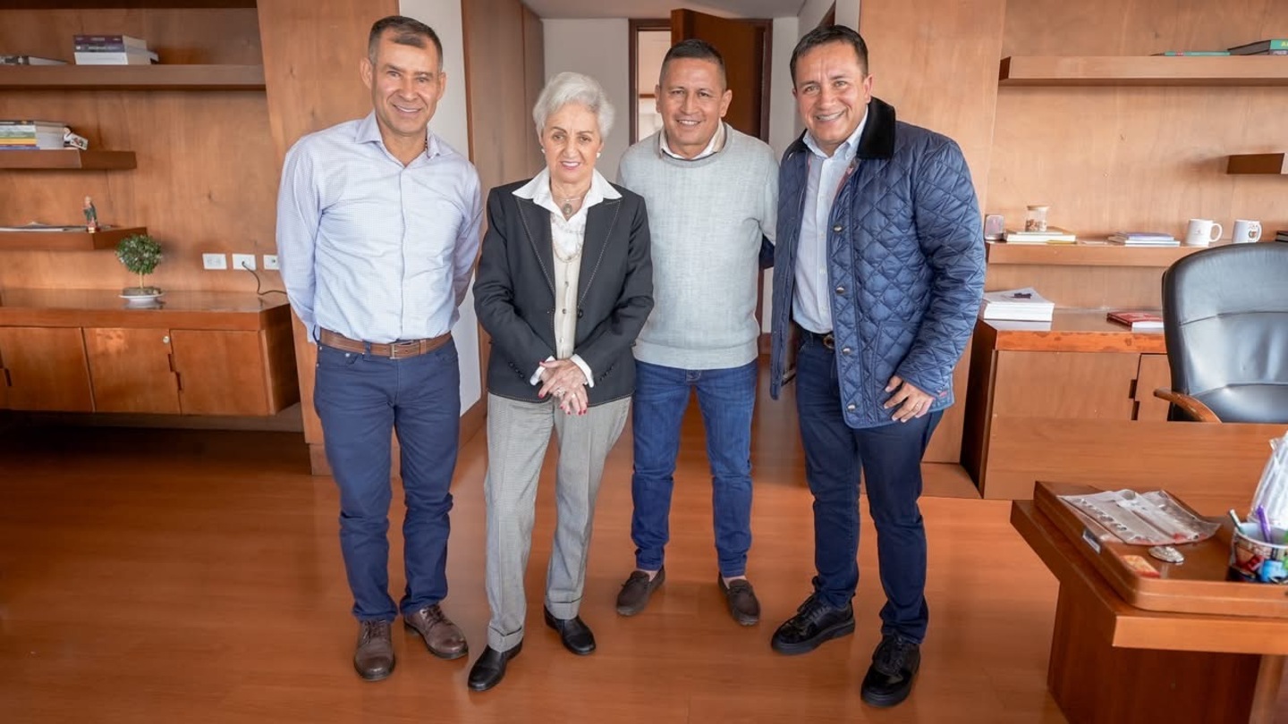 Ministra Ilva Myriam Hoyos Castañeda con delegación del Guaviare Ministra Ilva Myriam Hoyos Castañeda con delegación del Guaviare