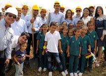 En San Pelayo (Córdoba), Ministra Gina Parody pone la primera piedra del colegio El Gas